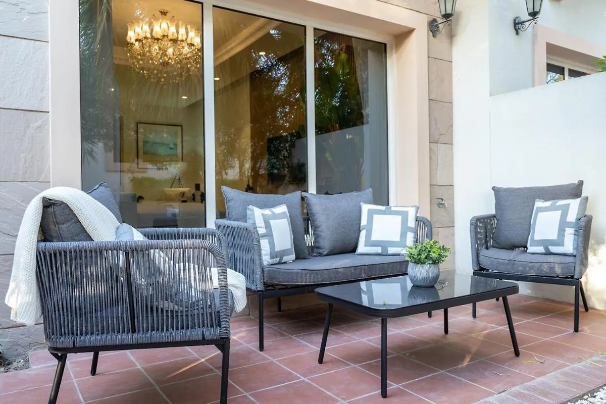 Sophisticated 4-Bedrooms Villa In Jumeirah Golf Estates Offers Access To Golf Course! Dubai