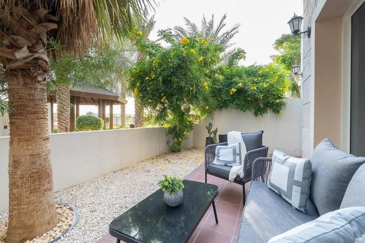 Sophisticated 4-Bedrooms Villa In Jumeirah Golf Estates Offers Access To Golf Course! Dubai Holiday home