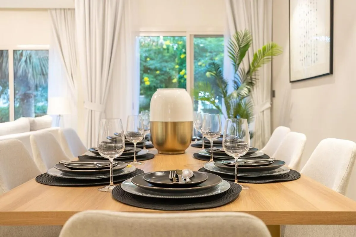 Sophisticated 4-Bedrooms Villa In Jumeirah Golf Estates Offers Access To Golf Course! Dubai 0*,  United Arab Emirates