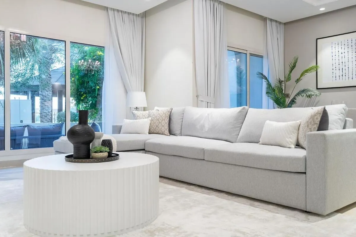 Sophisticated 4-Bedrooms Villa In Jumeirah Golf Estates Offers Access To Golf Course! Dubai Holiday home