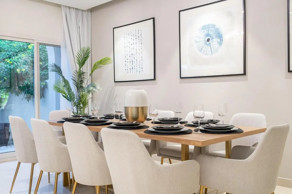 Sophisticated 4-Bedrooms Villa In Jumeirah Golf Estates Offers Access To Golf Course! Dubai United Arab Emirates