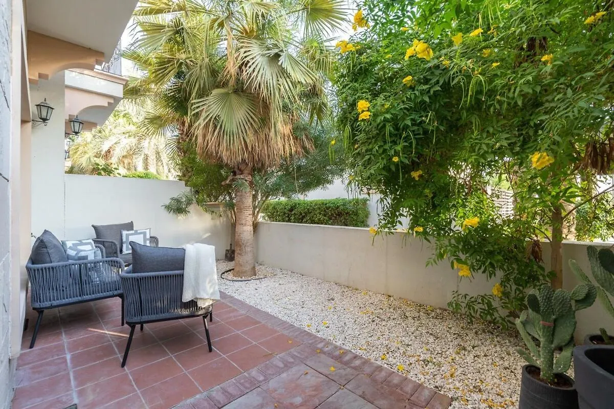 Sophisticated 4-Bedrooms Villa In Jumeirah Golf Estates Offers Access To Golf Course! Dubai