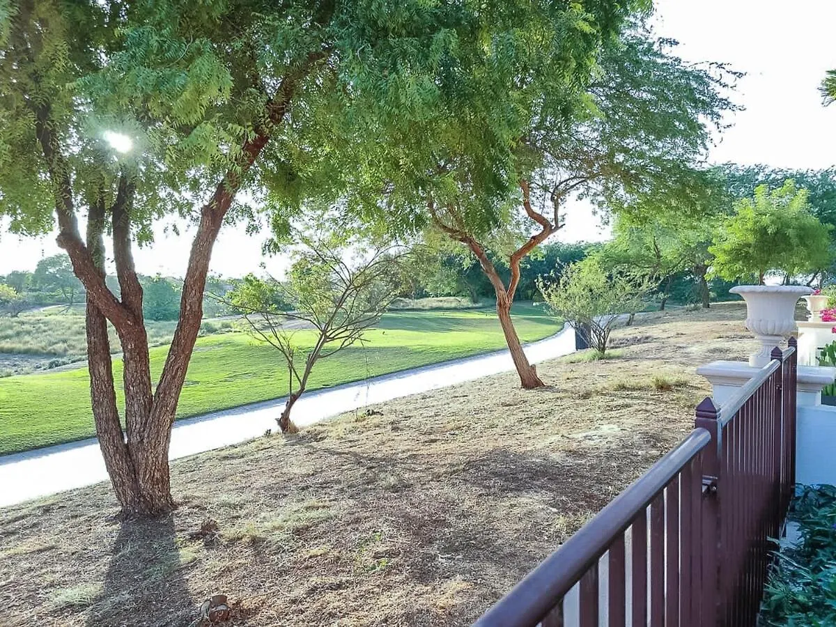 Holiday home Sophisticated 4-Bedrooms Villa In Jumeirah Golf Estates Offers Access To Golf Course! Dubai United Arab Emirates
