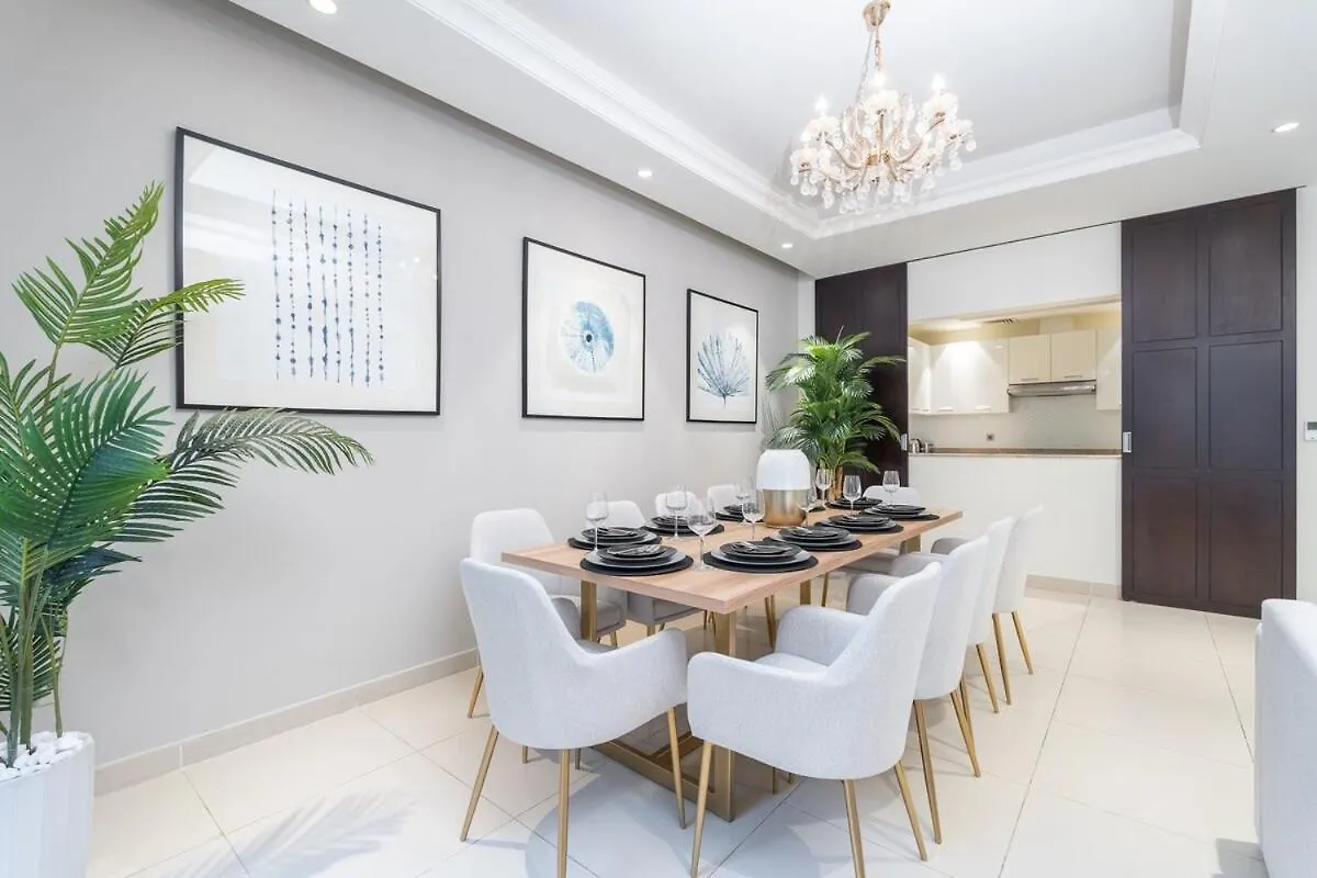 Sophisticated 4-Bedrooms Villa In Jumeirah Golf Estates Offers Access To Golf Course! Dubai United Arab Emirates