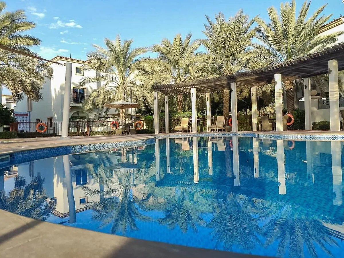 Sophisticated 4-Bedrooms Villa In Jumeirah Golf Estates Offers Access To Golf Course! Dubai Holiday home